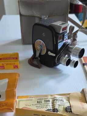 Keystone K-261 Non-Reflex Standard 8mm Movie Camera Not Tested